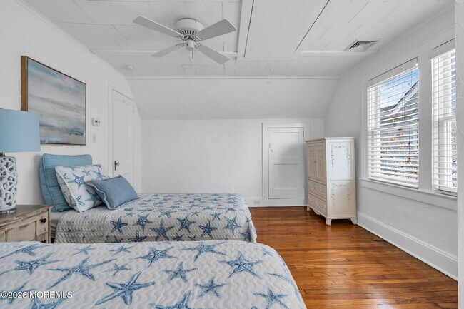 Building Photo - 111 Chicago Blvd