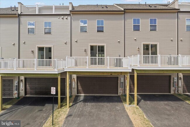 Building Photo - 208 Chianti Ter SE