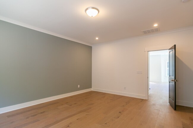Building Photo - Stunning home in The Parks at Meadowview!