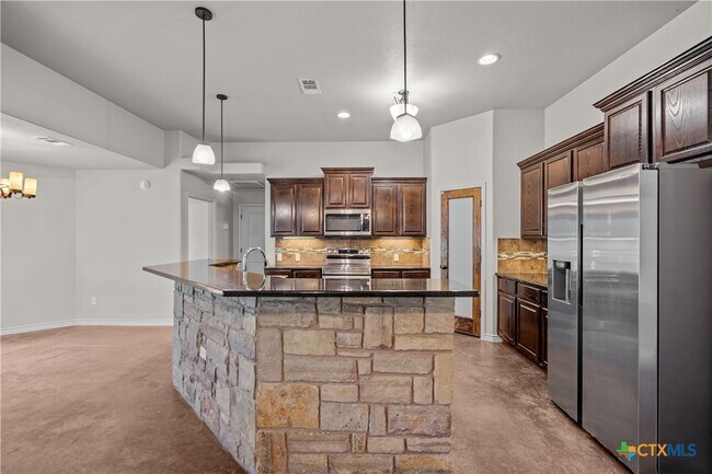 Building Photo - 103 Weeping Willow Ct