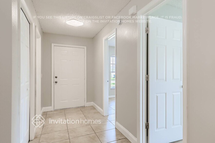 Building Photo - 210 Banbury Pl