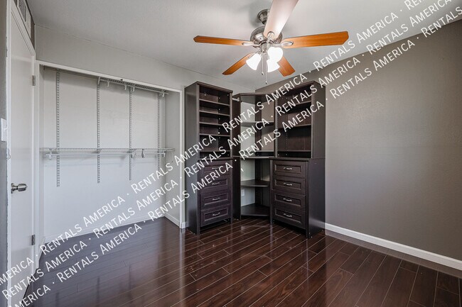 Building Photo - 8556 E Keim Dr