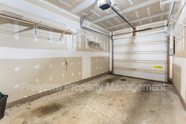Building Photo - 9530 Walker Way