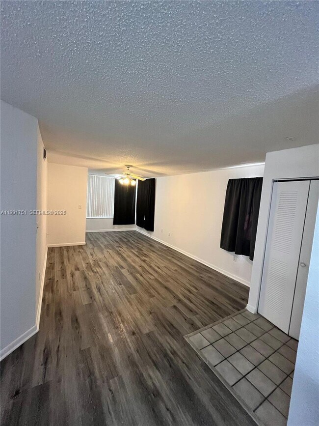 Building Photo - 2871 N Oakland Forest Dr