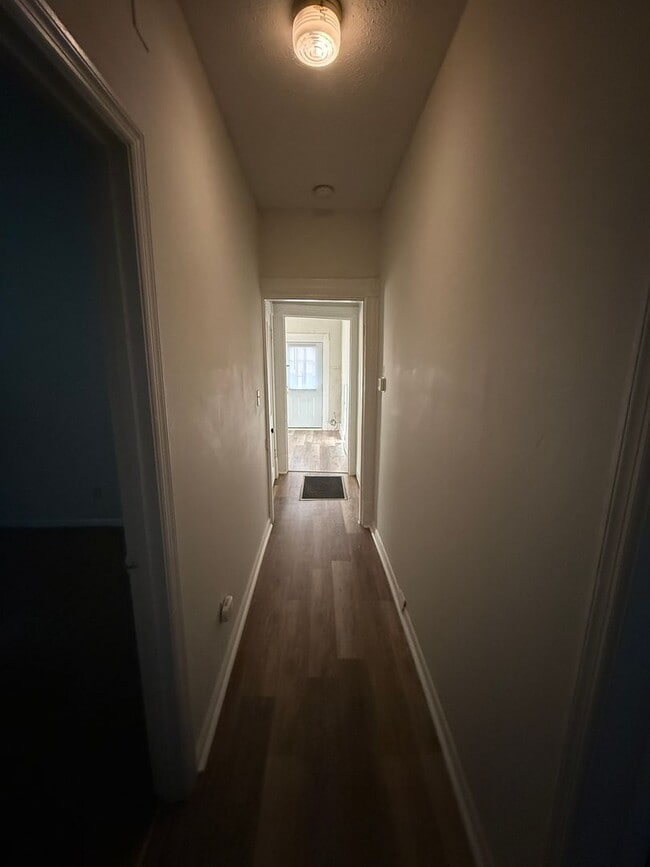 Building Photo - 329 Oldham Ave