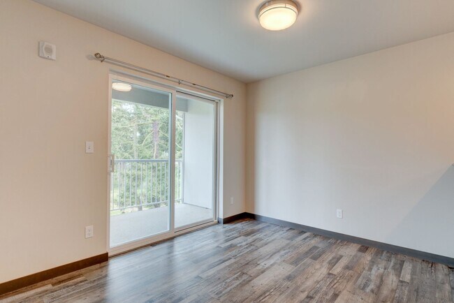 Building Photo - 2 bed 2 Bath Condo in Summerwind Community