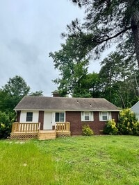 Building Photo - Cozy 4 bed 2 bath Rancher in Petersburg