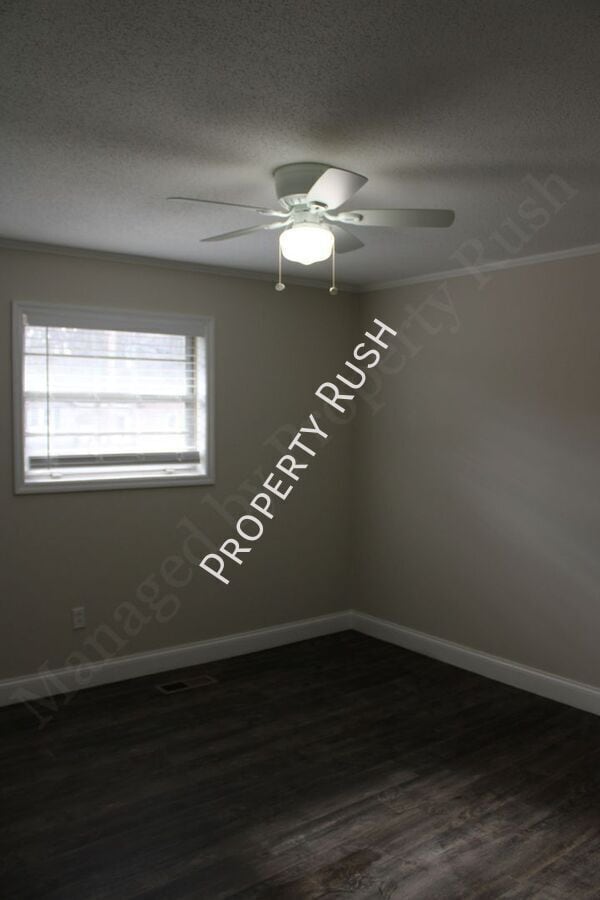 Building Photo - 209 Signal View St