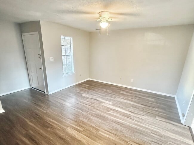 Building Photo - 52 Landmark Loop