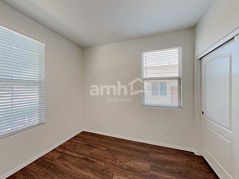 Building Photo - 18423 W Getty Dr