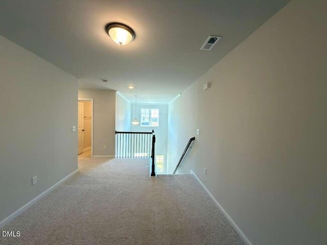 Building Photo - 2008 English Saddle Ln