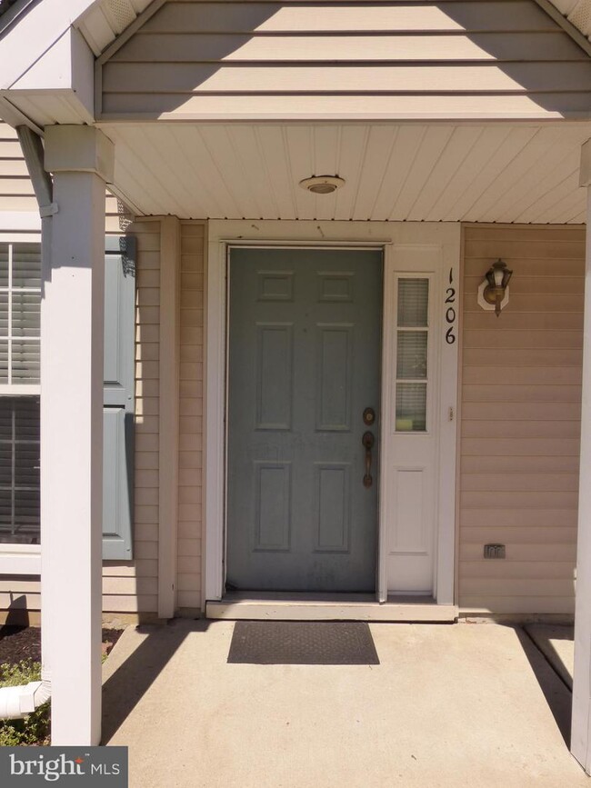 Building Photo - 1206 Wharton Rd