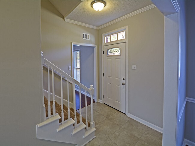 Building Photo - 4 bed, 2.5 bath in Cordova over 2600 sq feet