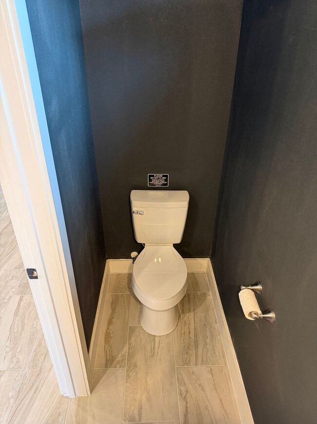 Building Photo - 419 Cactus St