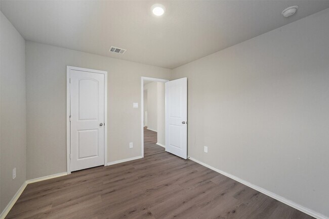 Building Photo - 16524 Cascading Pnes Ct