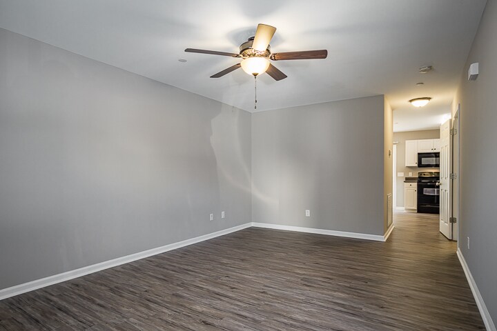 Building Photo - 402 Ellis Ave