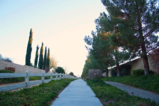 Building Photo - 43000 30th St E