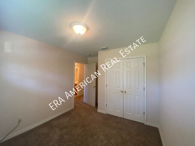 Building Photo - 6648 Longview St