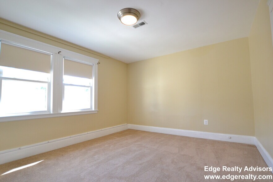 Building Photo - 48 Trapelo St