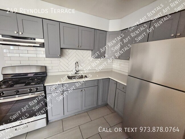 Building Photo - 249 Reynolds Terrace
