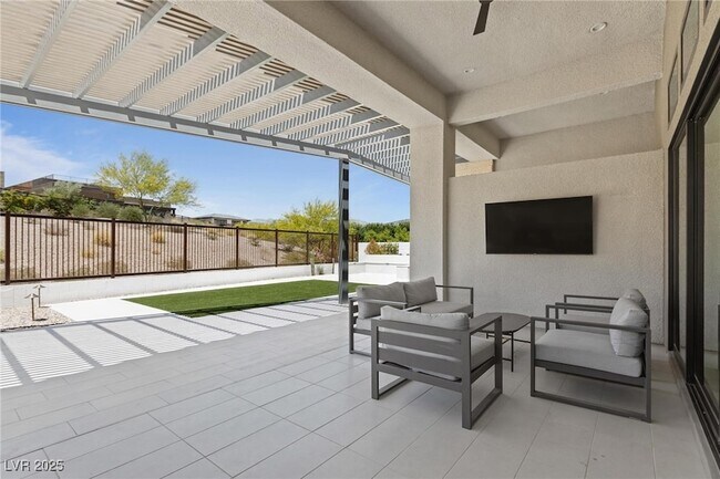 Building Photo - 10927 White Clay Dr