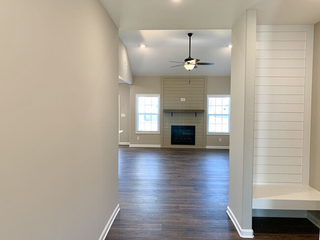 Building Photo - 421 Ayden Ln
