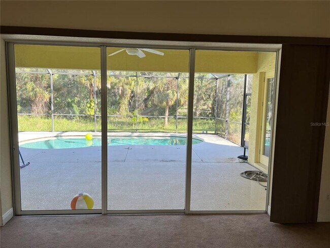 Building Photo - 6970 Scrub Jay Dr