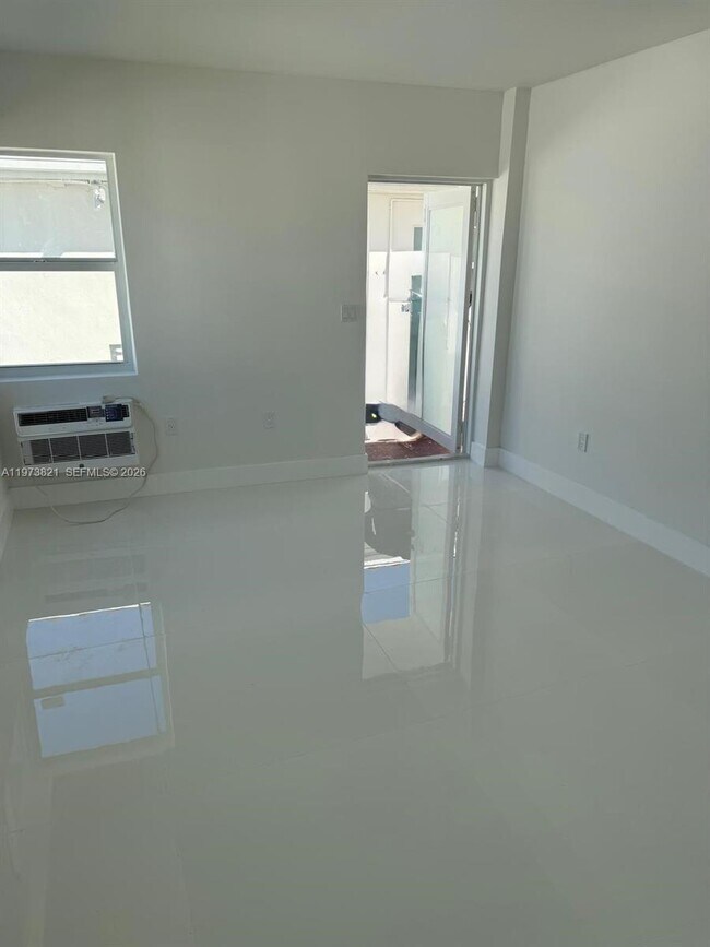 Building Photo - 1943 71st St