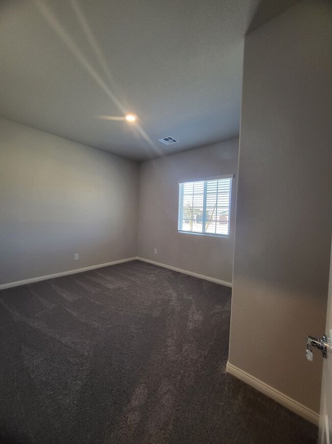 Building Photo - RIVERSTONE CELEBRATE HOMES - Hawk Ave.