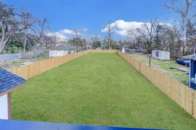 Building Photo - 6304 Maybell St
