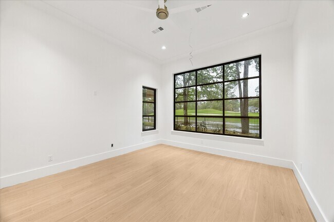 Building Photo - 5 Buttonbush Ct