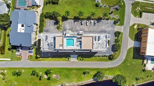 Building Photo - 1500 Park Beach Cir