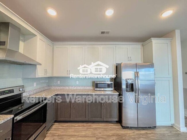 Building Photo - 7922 Shore Dr