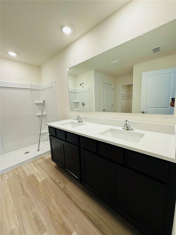 Building Photo - 2924 NE 20th Ter