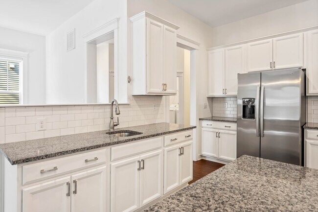 Building Photo - 22395 Arbor Cir