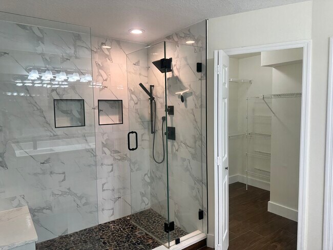Building Photo - 8211 Ambrose Cove Way