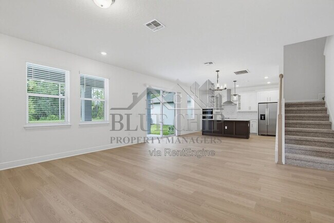 Building Photo - 1217 Pampus Dr