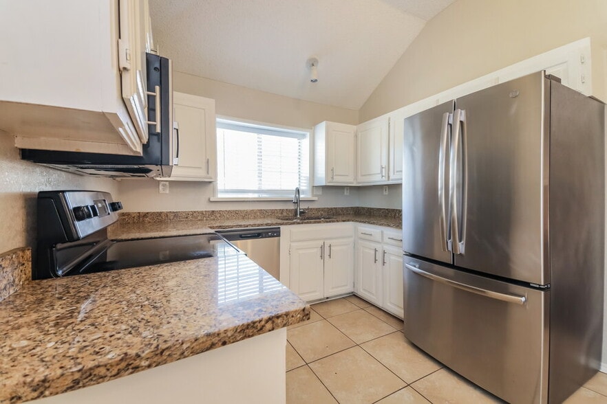 Building Photo - 1426 Ardmore Dr