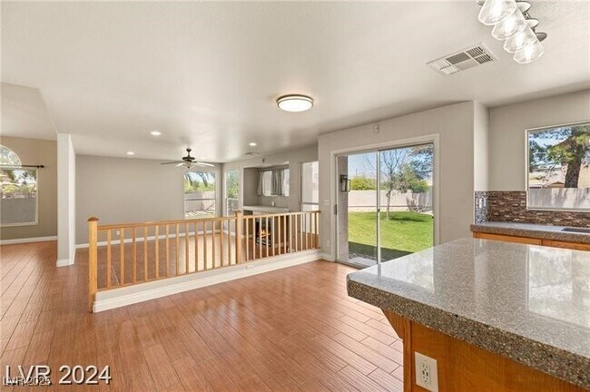 Building Photo - 3916 Varallo St