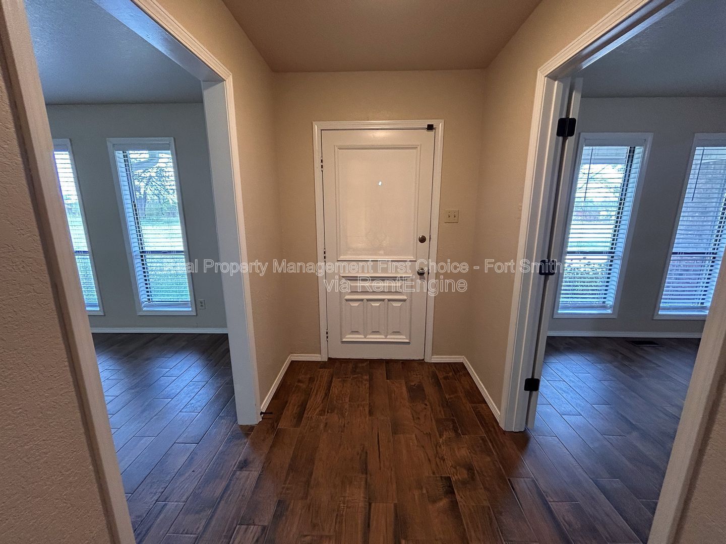 Building Photo - 9200 Rogers Ave