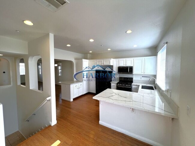 Building Photo - 1322 Harmony Way