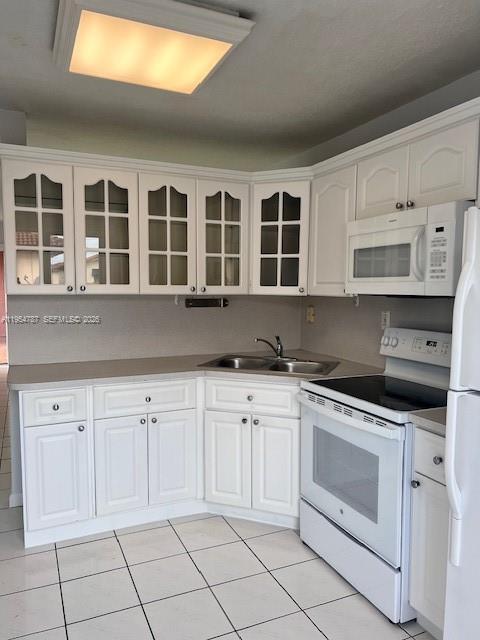 Building Photo - 2310 W 74th St