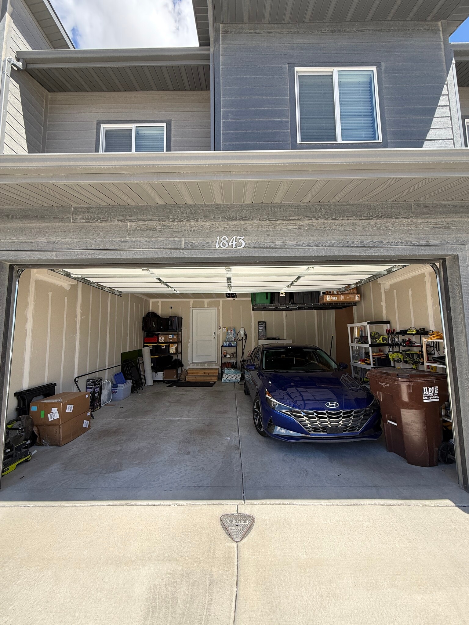 Building Photo - 1843 E Rainbow Bridge Dr