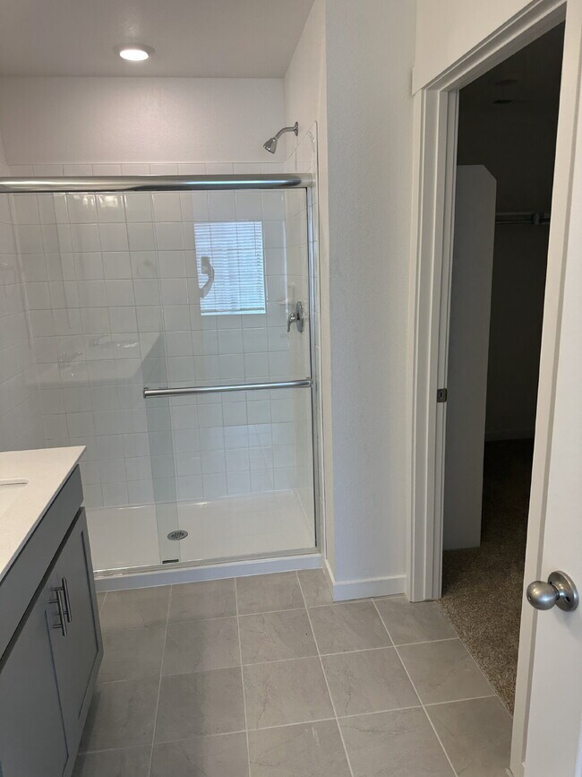 Building Photo - Brand New Beautiful Home in Mead!!!!