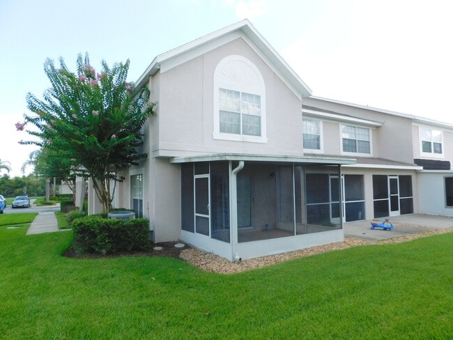 Building Photo - 402 Kensington Lake Cir