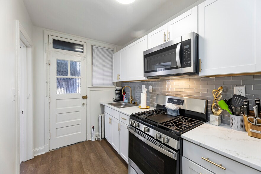 Building Photo - 4348 Southern Ave SE