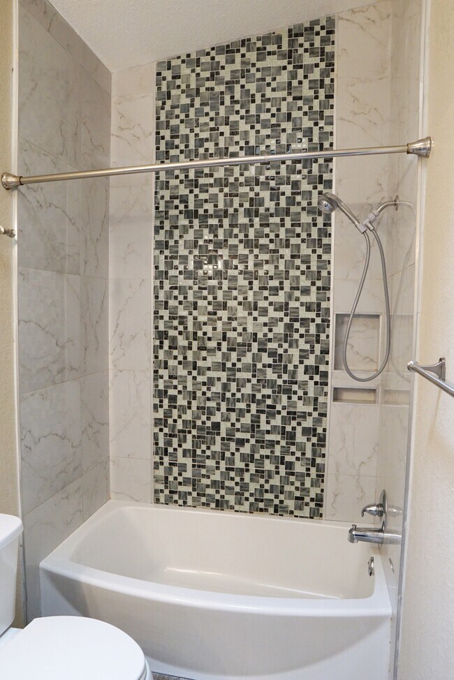 Building Photo - 51660 Avenida Villa