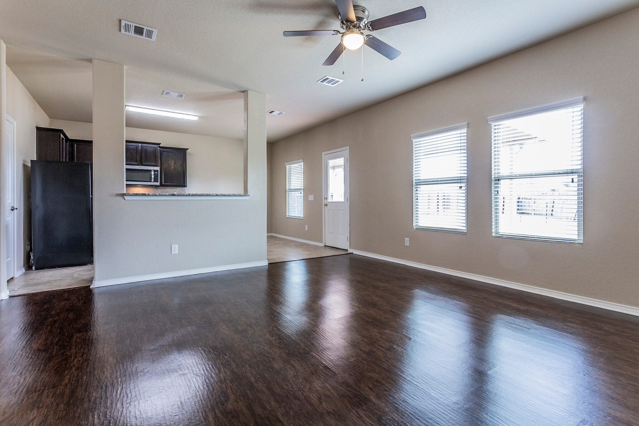 Building Photo - 802 Lee Trevino