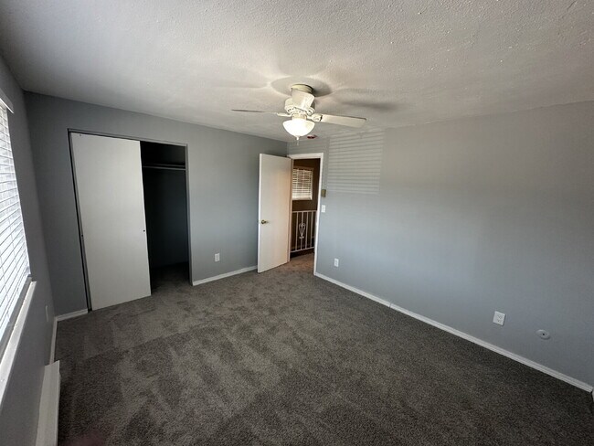 Building Photo - "Charming 2-Bed Retreat with Hardwood Floors in Golden, CO!"