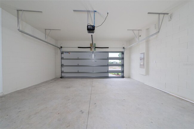Building Photo - 2273 Mossy Vine Ave